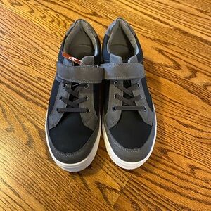 Deer Stags Black and Gray Sneakers